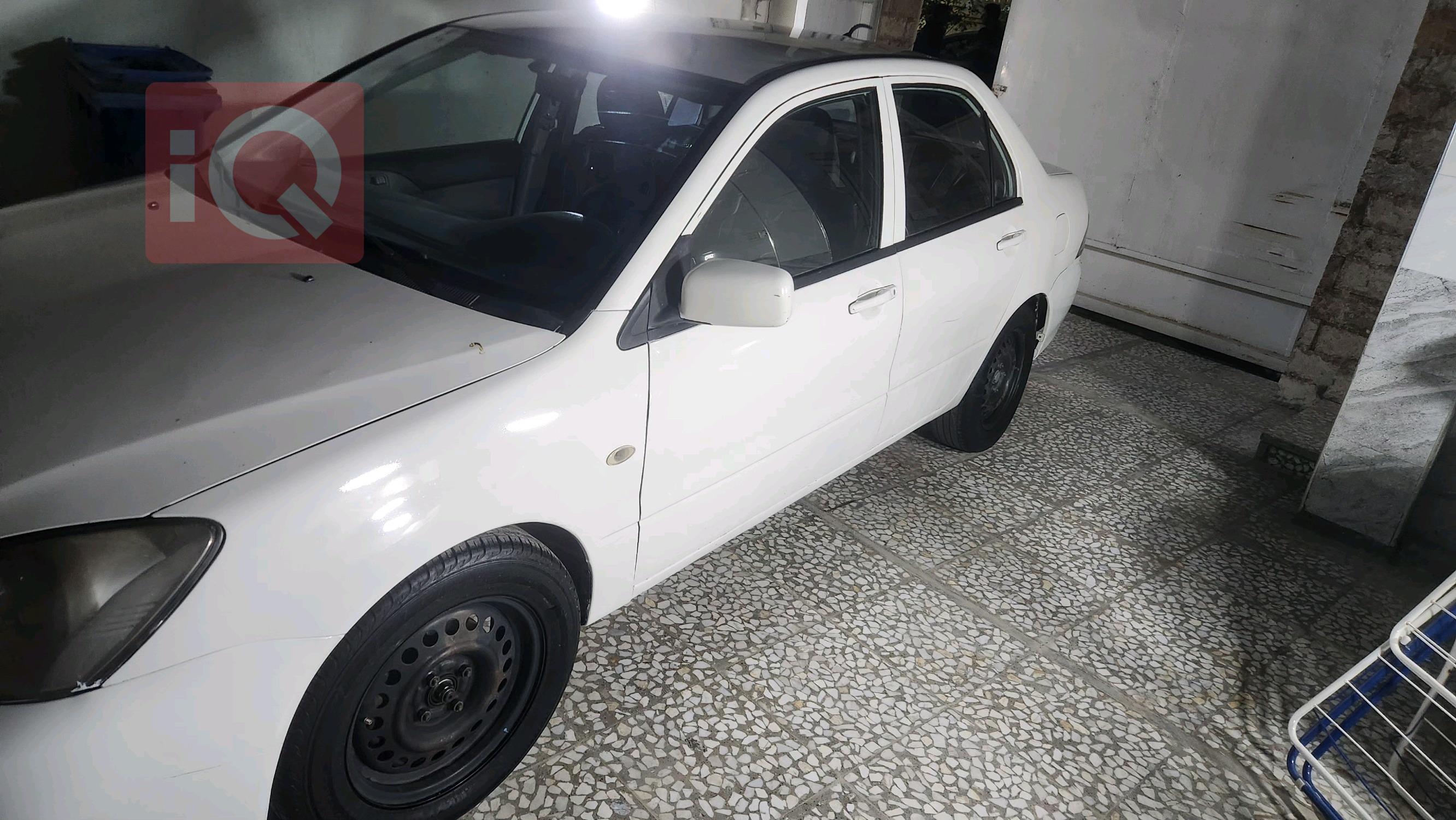 ميتسوبيشي لانسر